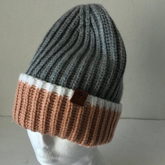Frye Knitted Beanie Hat Colorblock Dusty Pink Grey White 66-68 - Picture 1 of 7